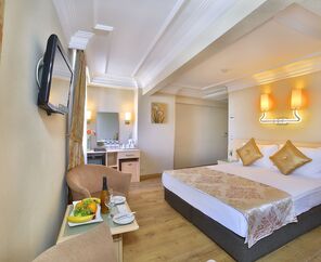 The Time Hotel Old City