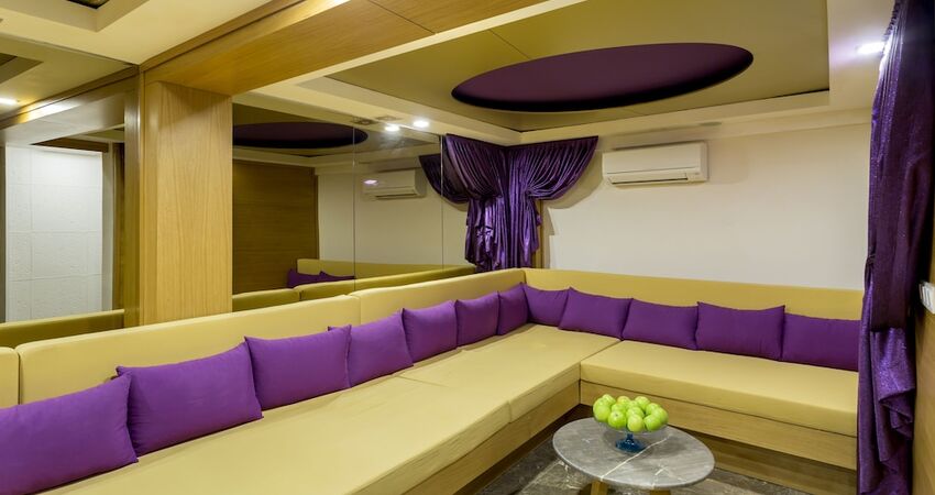 Wise Hotel Spa & Adult Only
