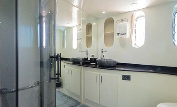 MOTORYACHT 30 METERS. 12 PEOPLE. 4 CABIN ANT-007