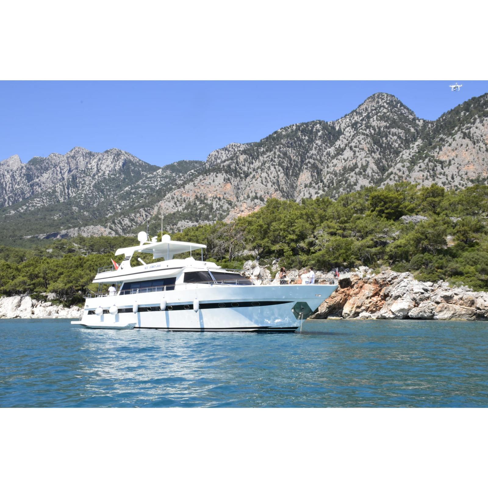 Моторная яхта. Гёктюрк 30 метров. Antalya - 0023