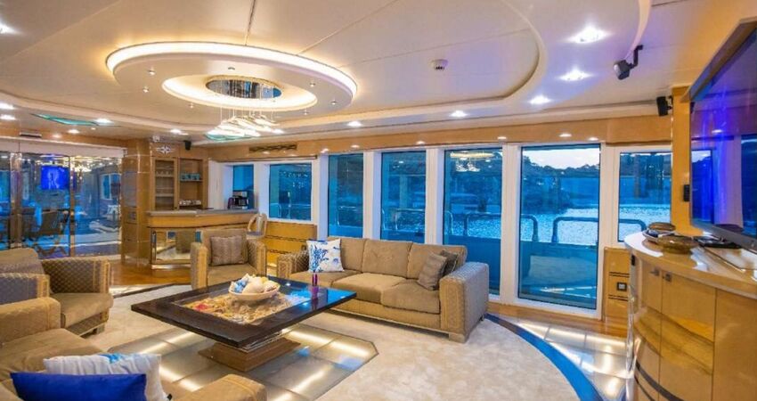 Bodrum 001. 42 meters. 6 the cabin. Up to 12 people.