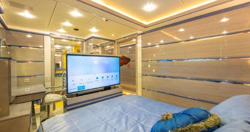 Bodrum 001. 42 meters. 6 the cabin. Up to 12 people.